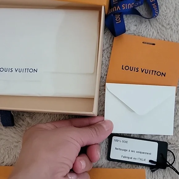 Louis Vuitton Monogram Gradient By The Pool Bandeau M76780 - Picture 11 of 15